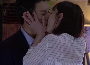 吻戏国产花絮合集视频,国产吻戏花絮幕后揭秘